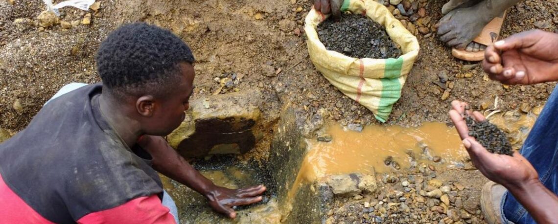 DRC: In Kakanda, Lualaba Province, Women Are Forced To Work In Mining Quarries To Survive